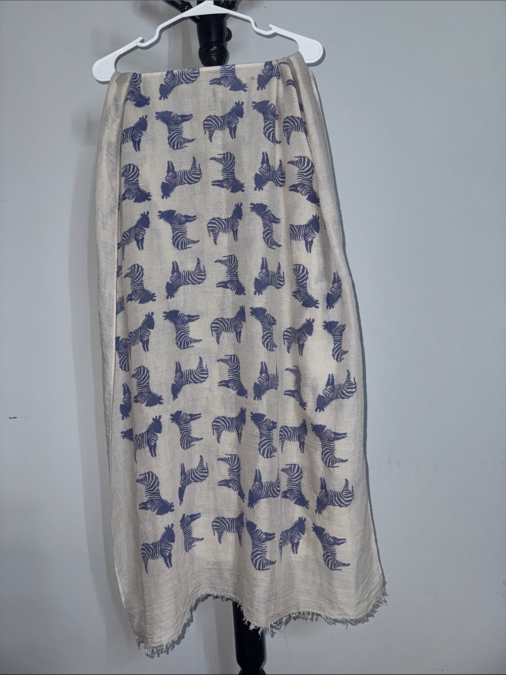 Women's Cream Zebra-Print Scarf 37.T